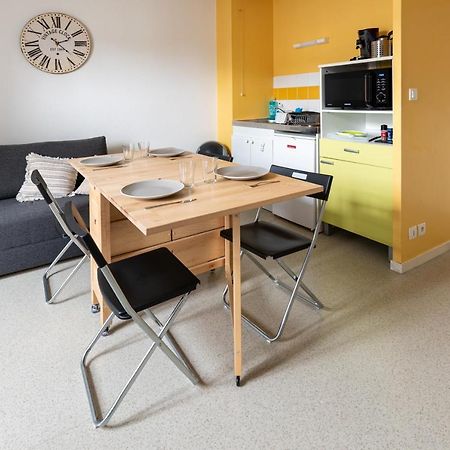 Studio Centre Ville Avec Parking Prive Cholet Eksteriør bilde