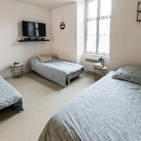 Studio Centre Ville Avec Parking Prive Cholet Eksteriør bilde