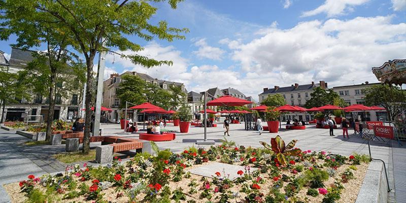 Studio Centre Ville Avec Parking Prive Cholet Eksteriør bilde