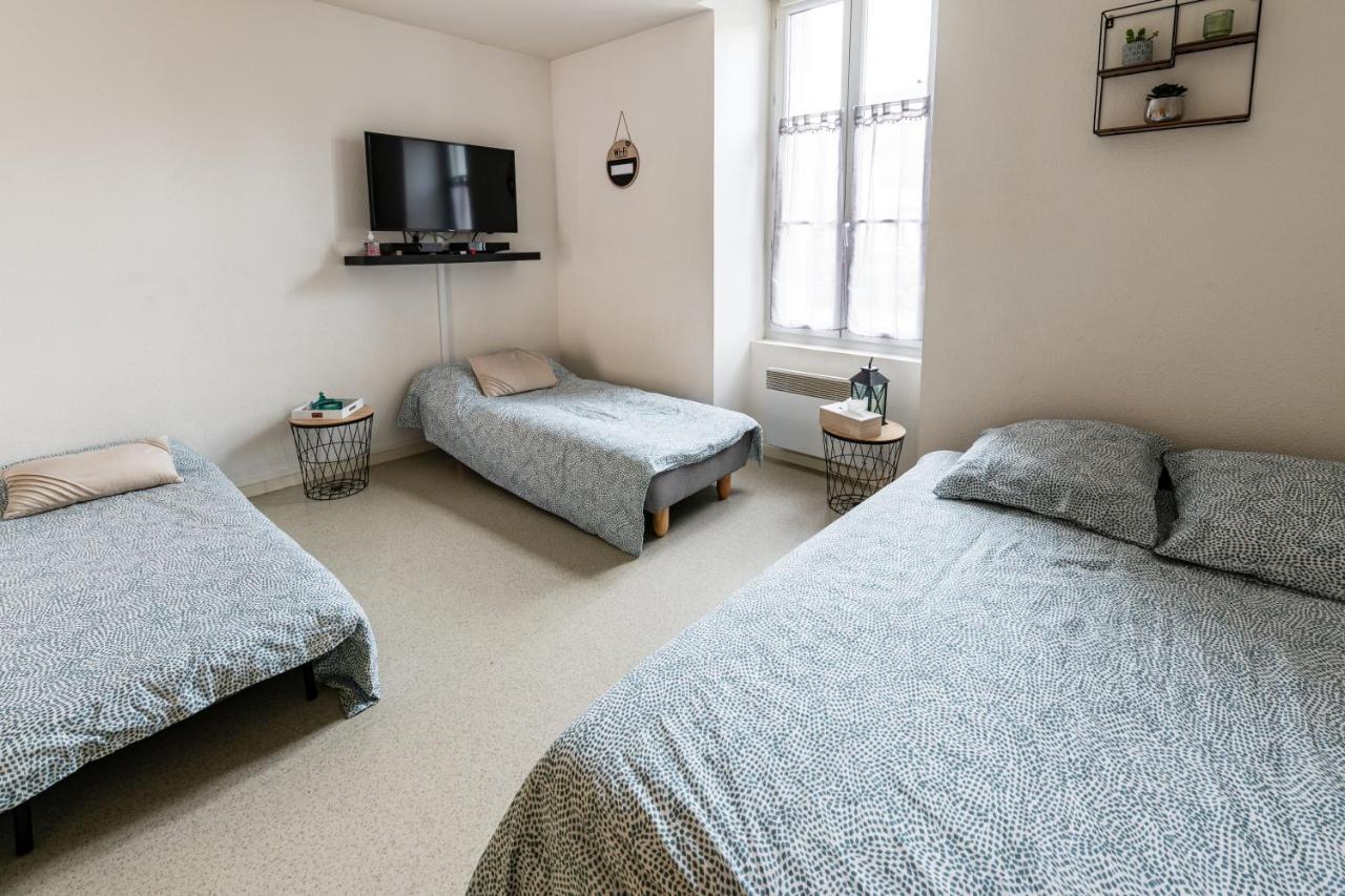 Studio Centre Ville Avec Parking Prive Cholet Eksteriør bilde